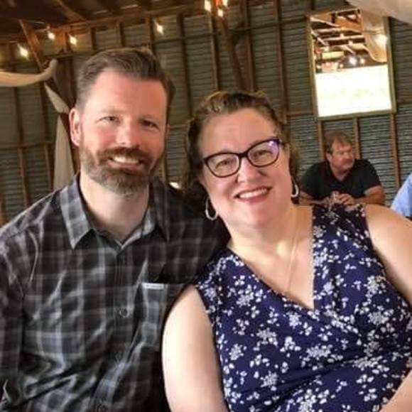 Meet your Posher, Julie - Picture 1 of 1